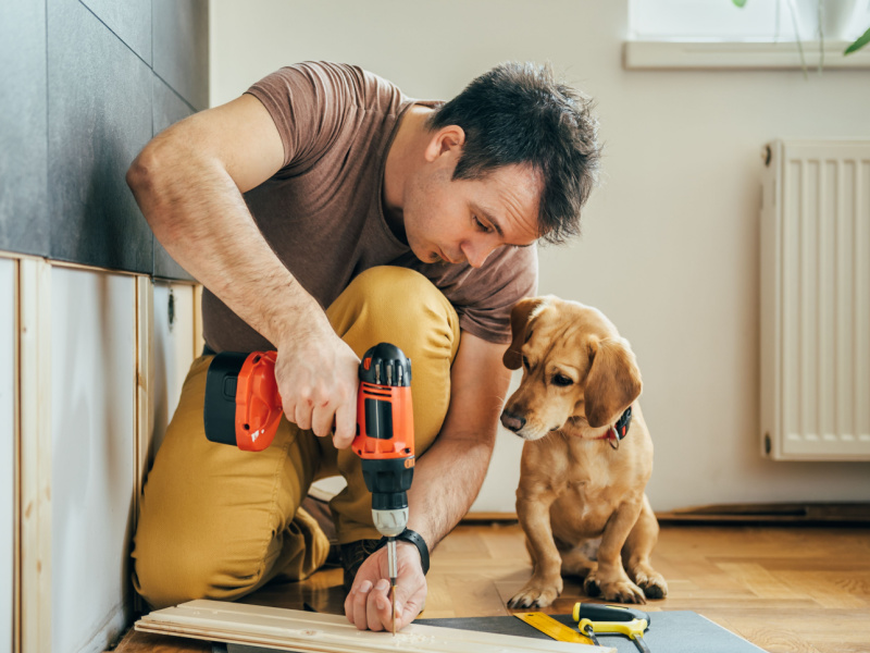 cordless drills are useful tools that don't' require electrical outlets