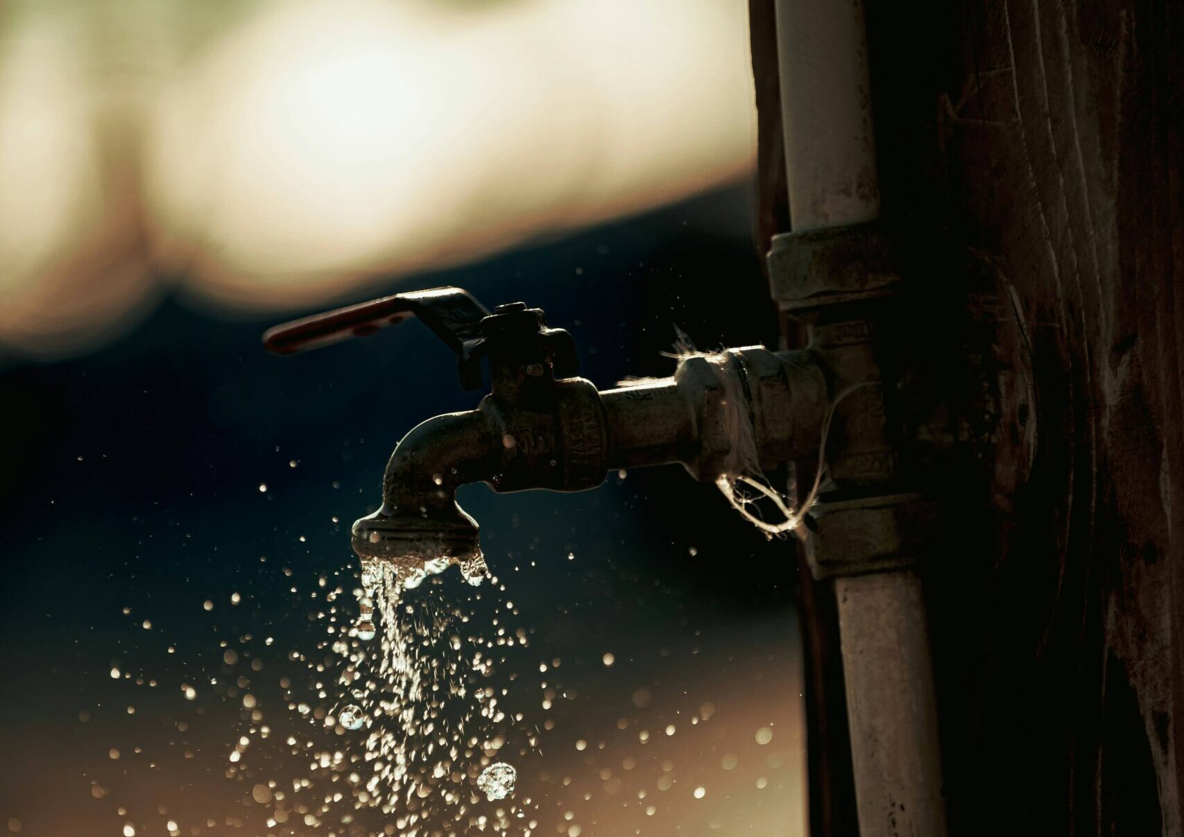 Burst pipe in your apartment and no renters insurance? 5 steps to take right now